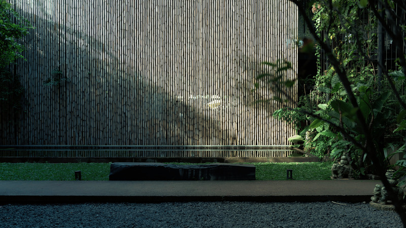 Dossier de presse | 5833-01 - Communiqué de presse | The Vibes Co-Space - Infinitive Architecture - Architecture commerciale - Entrance walk at the courtyard - Crédit photo : IFA