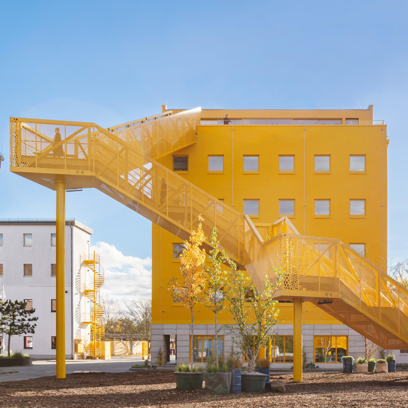 Dossier de presse | 4709-09 - Communiqué de presse | Dezeen Awards 2024 Architecture Longlist Revealed - Dezeen - Concours - Haus 1 – Atelier Gardens by MVRDV.  - Crédit photo : Schnepp Renou