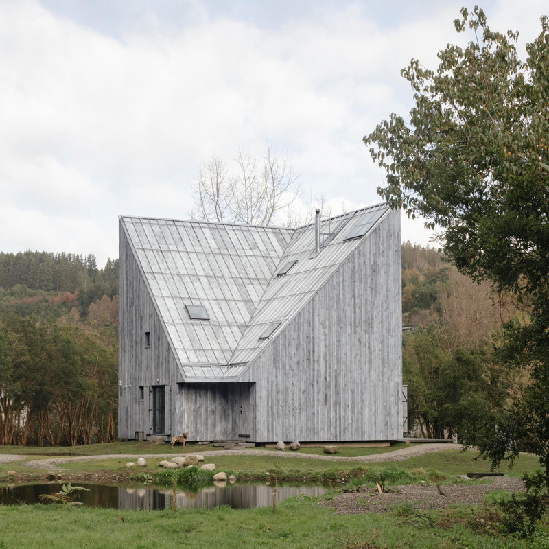 Dossier de presse | 4709-09 - Communiqué de presse | Dezeen Awards 2024 Architecture Longlist Revealed - Dezeen - Concours - Humo House by Ivan Bravo Arquitectos.  - Crédit photo : Baro