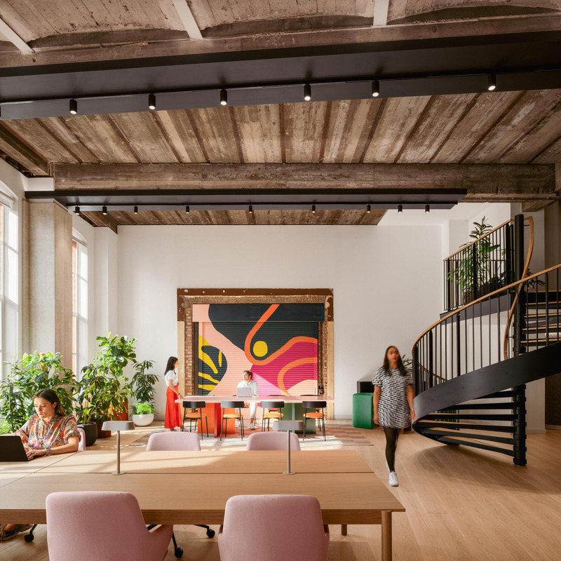 Dossier de presse | 4709-11 - Communiqué de presse | Dezeen Awards 2024 Interiors Longlist Revealed - Dezeen - Concours - Edelman's Francis House by Gensler.  - Crédit photo : Vigo Jansons