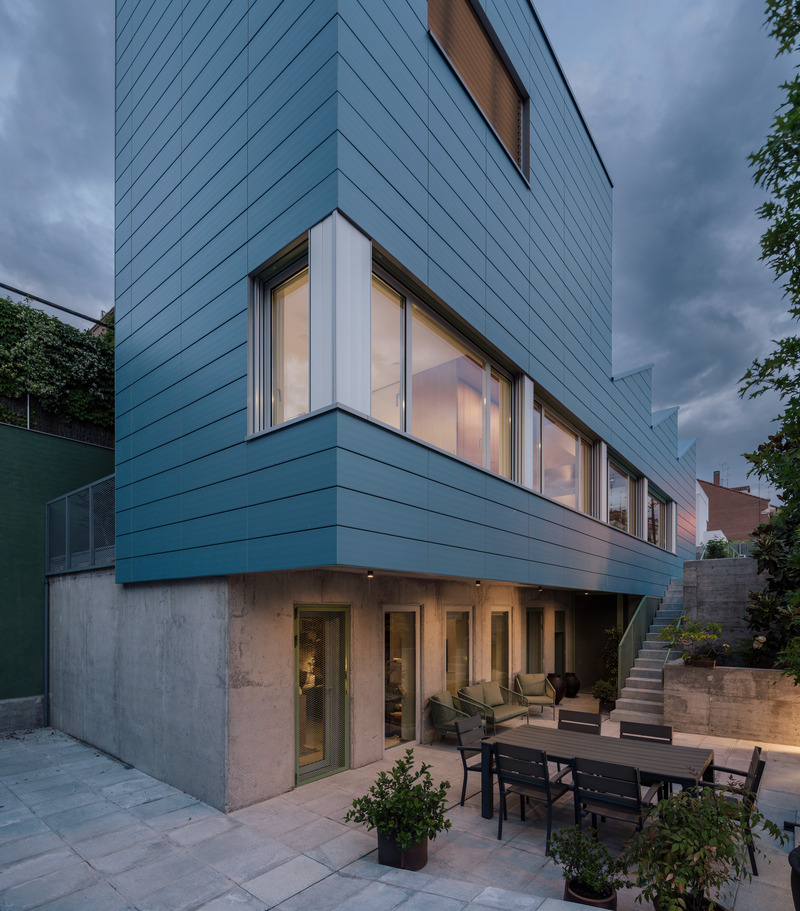 Press kit | 2506-13 - Press release | Lifelong Living Found - Agrob Buchtal - Residential Architecture - Ignacio G Galán and OF Architects are incorporating a ventilated ceramic  façade into the resilient basic concept of the project. It is robust  and durable, but can also be flexibly dismantled and converted. - Photo credit: agrob-buchtal.de / photo: ©Miguel de Guzmán