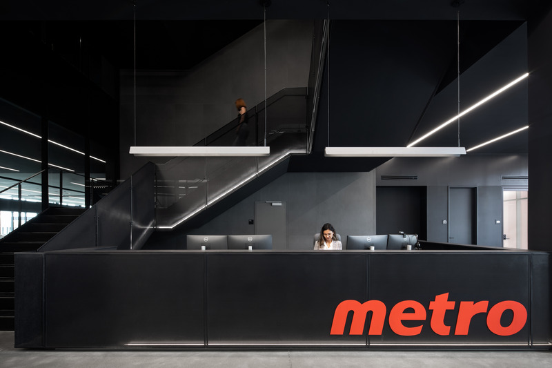 Dossier de presse | 7474-03 - Communiqué de presse | Nouveau centre de distribution de METRO : GKC Architecture & Design et Imperatori Design unissent leurs forces pour contribuer à la croissance de la marque au Québec - GKC Architecture & Design Imperatori Design - Architecture commerciale -  Réception  - Crédit photo : Adrien Williams