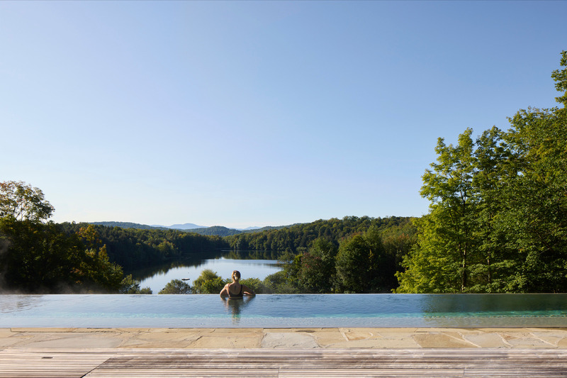 Dossier de presse | 1408-03 - Communiqué de presse | BALNEA spa + réserve thermale inaugure de nouvelles installations célébrant la nature - BALNEA spa + réserve thermale - Architecture commerciale - Crédit photo : James Brittain