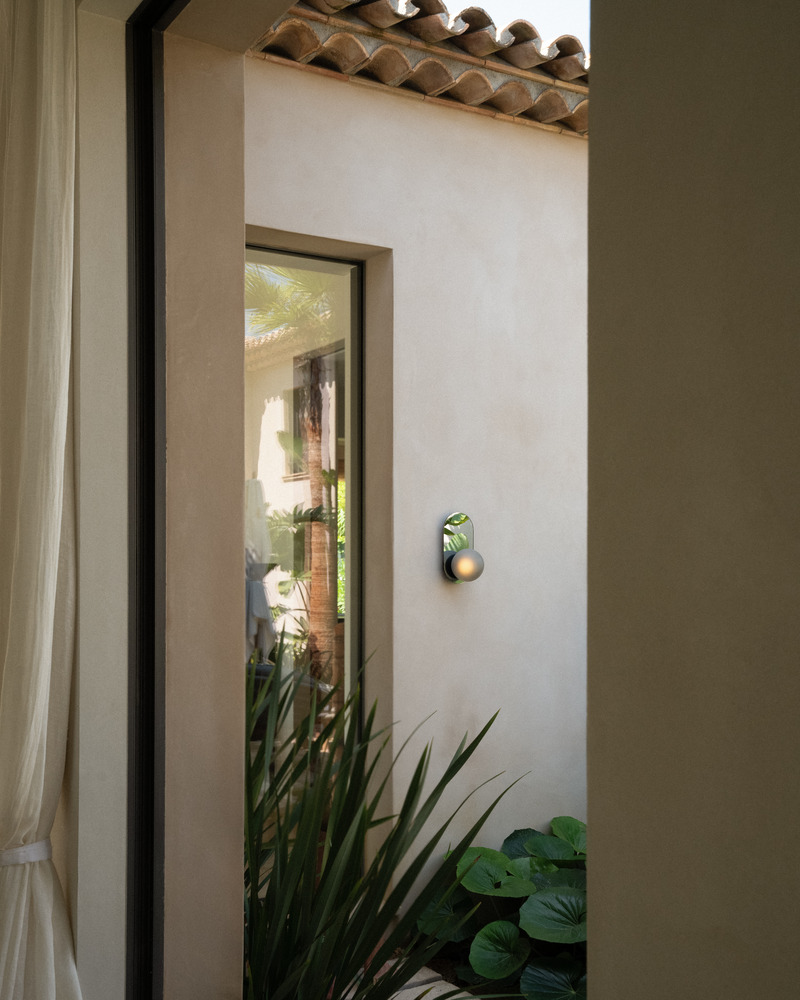 Press kit | 1942-03 - Press release | Luminaire Authentik Presents the New Chrome Collection - Luminaire Authentik - Lighting Design - CHROME ARCH-S LA40 - Photo credit: Luminaire Authentik