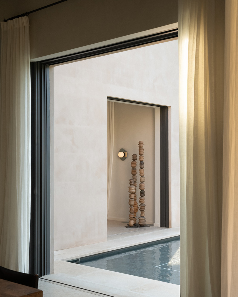 Press kit | 1942-03 - Press release | Luminaire Authentik Presents the New Chrome Collection - Luminaire Authentik - Lighting Design - CHROME NOPAL 1205-LA40 - Photo credit: Luminaire Authentik