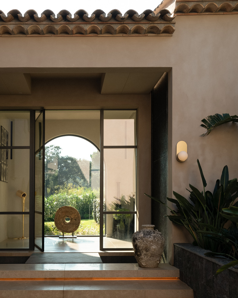 Press kit | 1942-03 - Press release | Luminaire Authentik Presents the New Chrome Collection - Luminaire Authentik - Lighting Design - CHROME ARCH-S LA40 - Photo credit: Luminaire Authentik