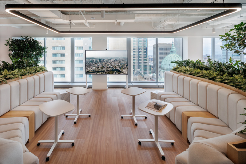 Dossier de presse | 865-61 - Communiqué de presse | Les bureaux d’Accenture à Montréal : allier identité locale et énergie collaborative - Lemay - Design d’intérieur commercial - Crédit photo : Claude-Simon Langlois