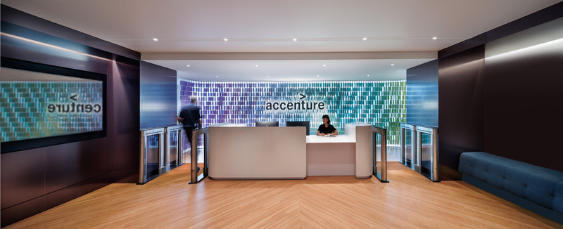 Dossier de presse | 865-61 - Communiqué de presse | Les bureaux d’Accenture à Montréal : allier identité locale et énergie collaborative - Lemay - Design d’intérieur commercial - Crédit photo : Claude-Simon Langlois