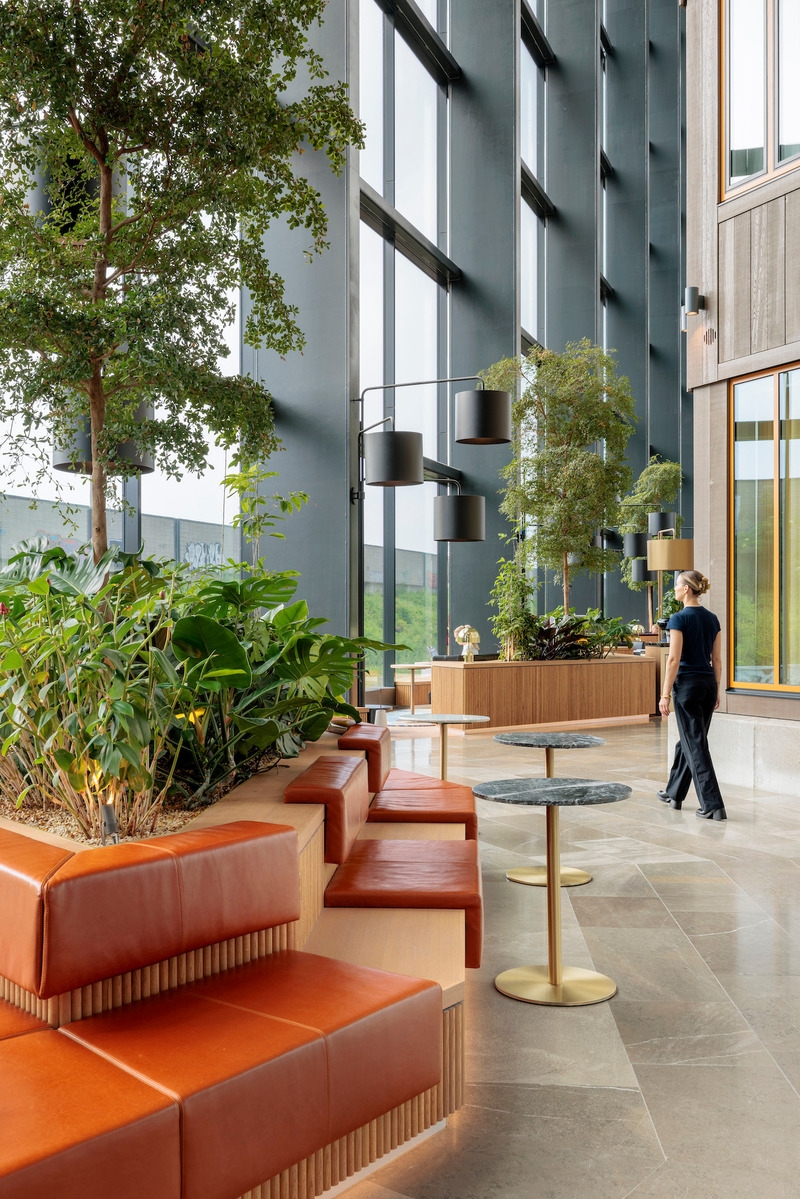 Dossier de presse | 1472-15 - Communiqué de presse | Tripolis Park’s Atrium by Concrete - Concrete Amsterdam - Design d’intérieur commercial - Tripolis Park Atrium by Concrete Amsterdam - Crédit photo : Wouter van der Sar