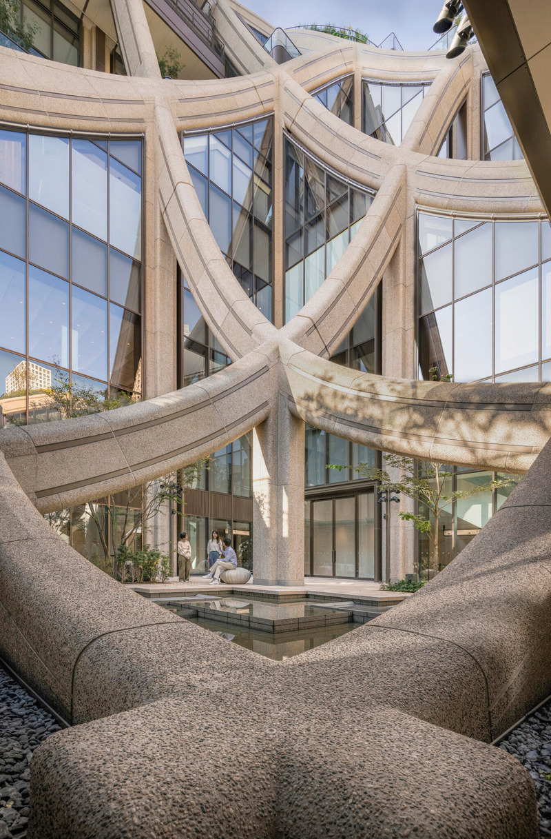 Dossier de presse | 4709-13 - Communiqué de presse | World's 82 Best Buildings Shortlisted for Dezeen Awards 2024 - Dezeen - Concours - Azabudai Hills, Heatherwick Studio and BIG, Tokyo, Japan