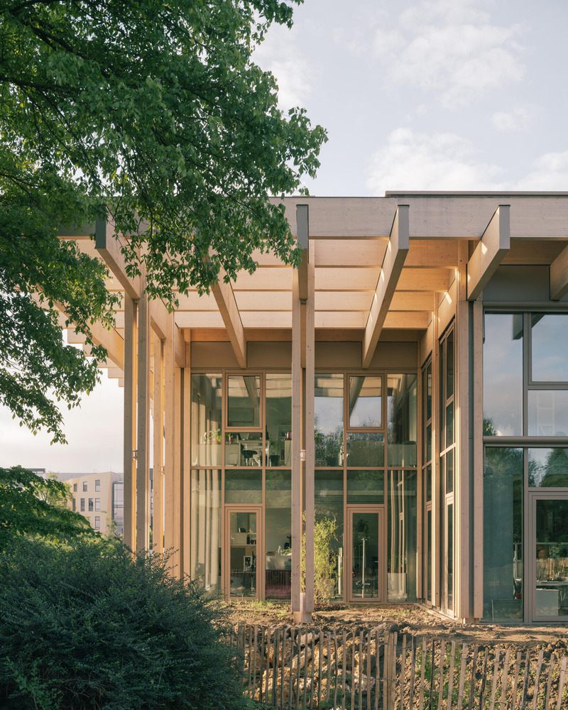 Dossier de presse | 4709-13 - Communiqué de presse | World's 82 Best Buildings Shortlisted for Dezeen Awards 2024 - Dezeen - Concours - Pavillon Jardins, Atelier du Pont, Paris, France