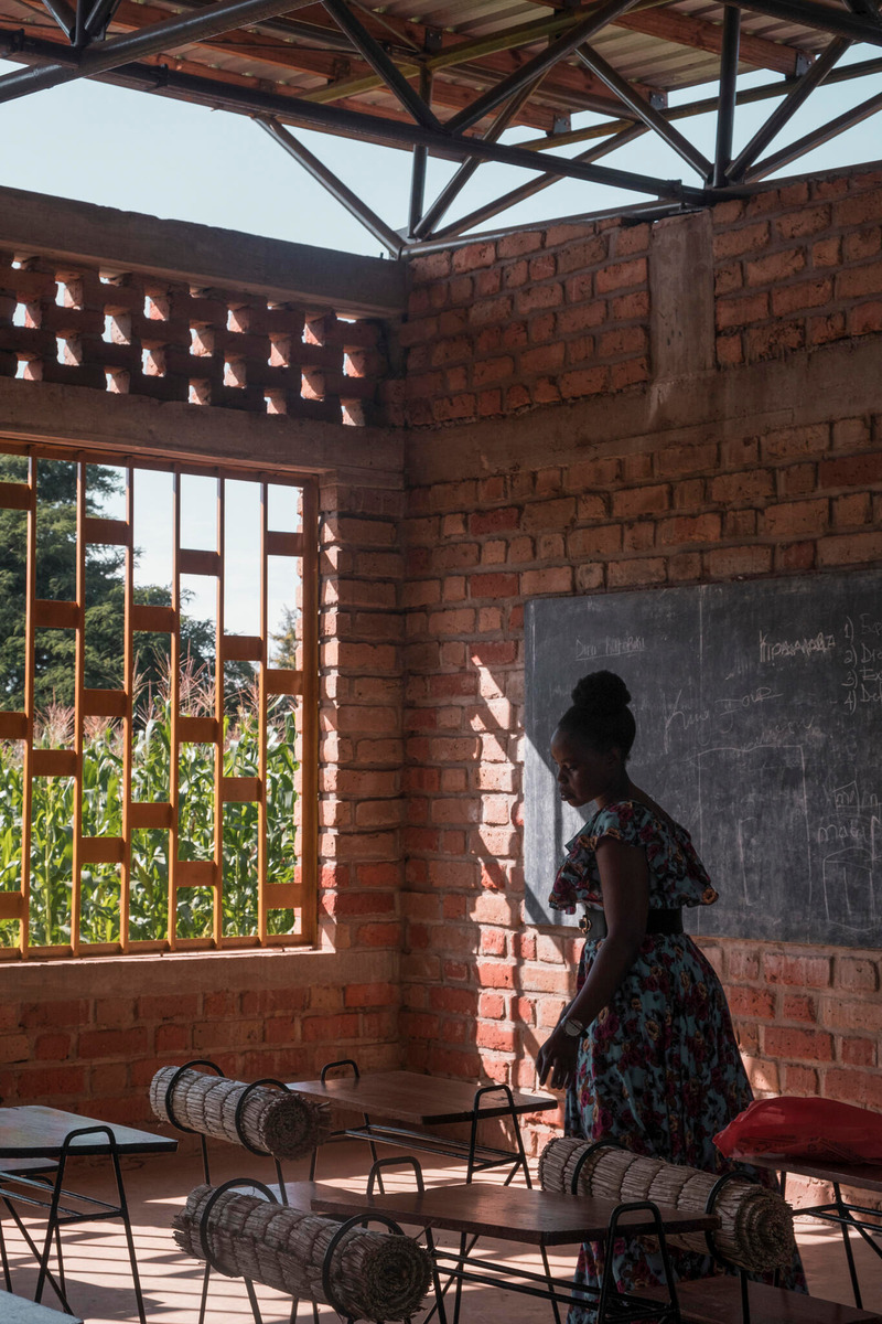 Dossier de presse | 4709-13 - Communiqué de presse | World's 82 Best Buildings Shortlisted for Dezeen Awards 2024 - Dezeen - Concours - Wayair Foundation School for a refugee community in Ulyankulu, JEJU studio, Tabora Region, Tanzania,
