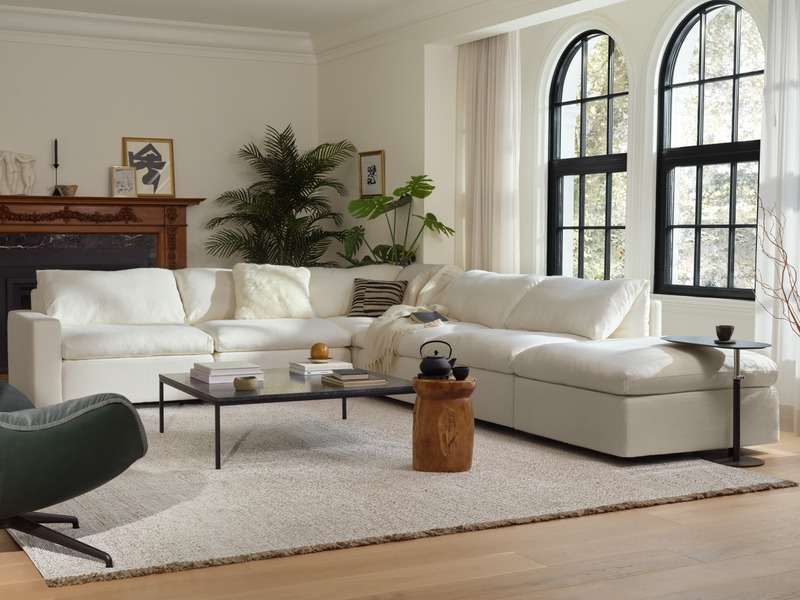 Press kit | 2347-02 - Press release | EQ3’s Industry-Leading Trade Program: Membership Has its Perks - EQ3 - Commercial Interior Design - Photo credit: Palm Sofa