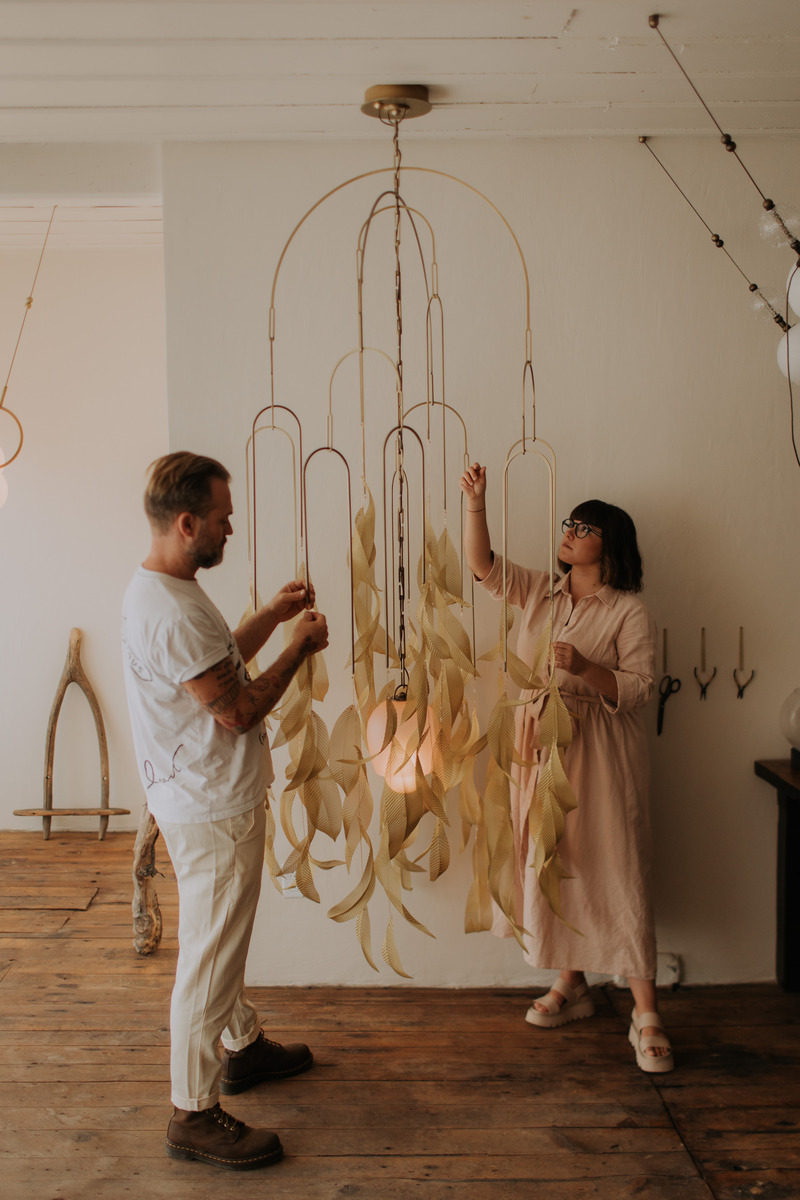 Press kit | 2110-09 - Press release | Larose Guyon’s Saule Collection: A Modular Expression of Nature-Inspired Lighting - Larose Guyon - Lighting Design - Photo credit: Chanel Sabourin