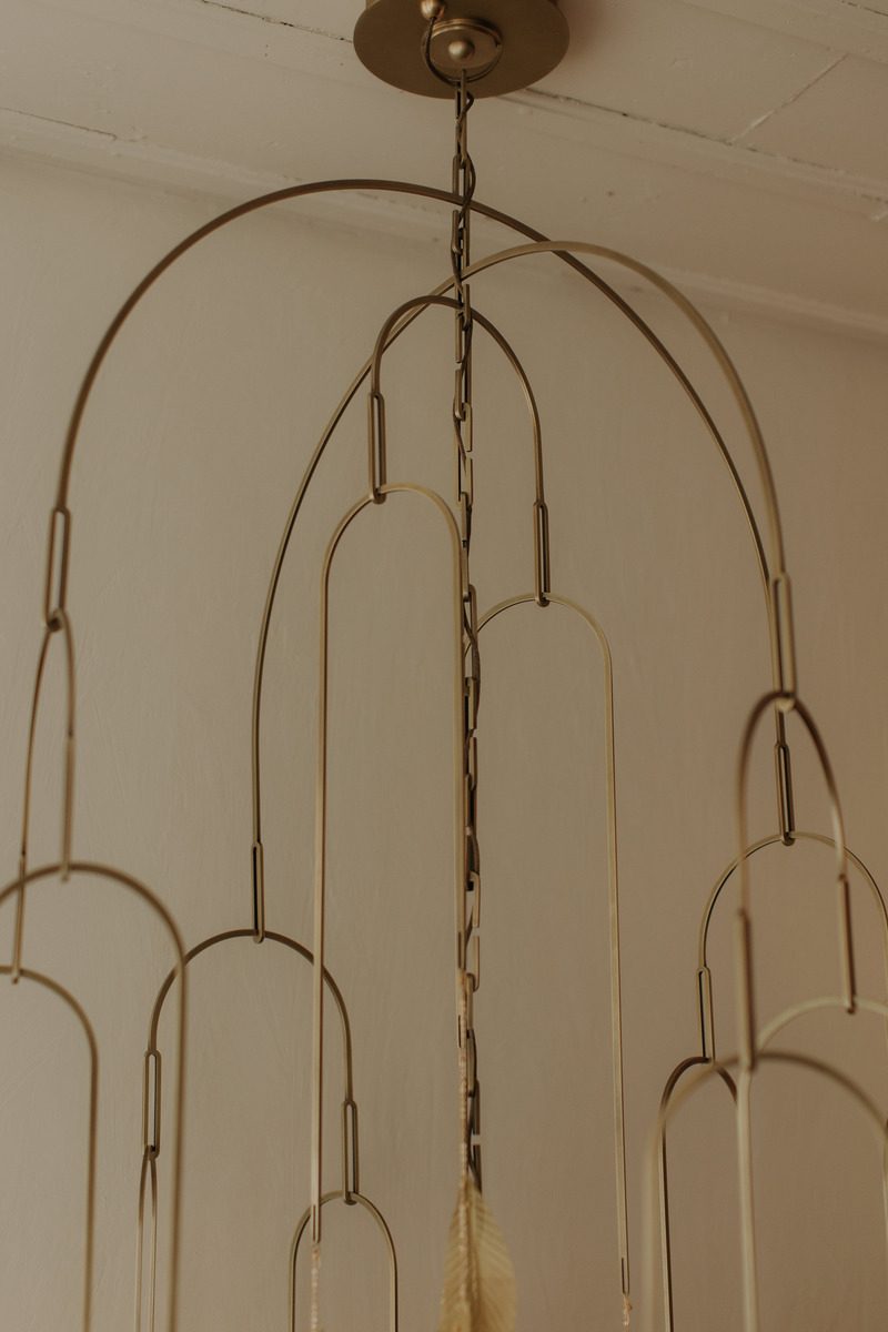 Press kit | 2110-09 - Press release | Larose Guyon’s Saule Collection: A Modular Expression of Nature-Inspired Lighting - Larose Guyon - Lighting Design - Photo credit: Chanel Sabourin