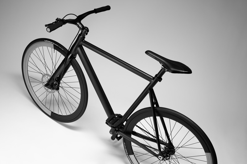 Press kit | 2432-02 - Press release | Introducing CSJT // CE SOIR JE T'AIME: Italy's New Wave - CSJT - Industrial Design - CSJT 2025 CAMPAIGN // EQUILIBRIUM // Urban Lifestyle bicycle  - Photo credit: Mocchetti and Kraus // Beyond Artists