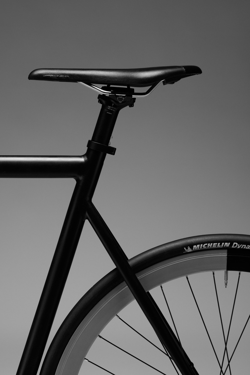 Press kit | 2432-02 - Press release | Introducing CSJT // CE SOIR JE T'AIME: Italy's New Wave - CSJT - Industrial Design - CSJT 2025 CAMPAIGN // EQUILIBRIUM // Urban Lifestyle bicycle     - Photo credit: Mocchetti and Kraus // Beyond Artists