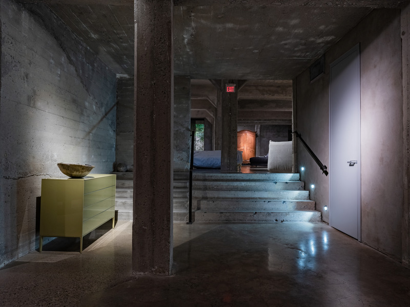 Dossier de presse | 5912-01 - Communiqué de presse | A Tale of Multiple Cities: Cohlmeyer Architecture’s Enduring Collaboration with Montauk Sofa - Cohlmeyer Architecture - Design d’intérieur commercial - Montauk Sofa Calgary - Crédit photo : Rob Moroto