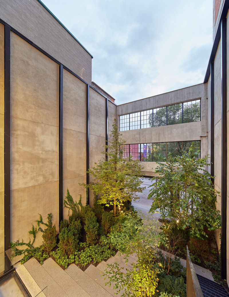Dossier de presse | 5912-01 - Communiqué de presse | A Tale of Multiple Cities: Cohlmeyer Architecture’s Enduring Collaboration with Montauk Sofa - Cohlmeyer Architecture - Design d’intérieur commercial - Montauk Sofa Montreal - Crédit photo : Nanne Springer