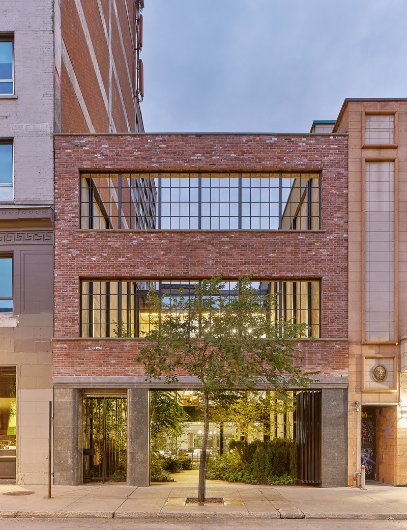 Dossier de presse | 5912-01 - Communiqué de presse | A Tale of Multiple Cities: Cohlmeyer Architecture’s Enduring Collaboration with Montauk Sofa - Cohlmeyer Architecture - Design d’intérieur commercial - Montauk Sofa Montreal - Crédit photo : Nanne Springer