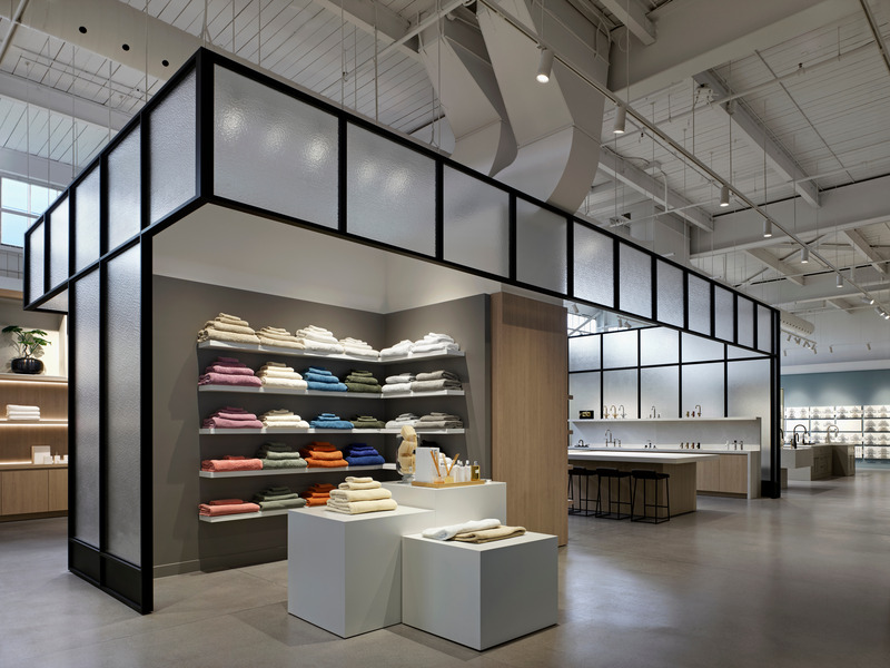 Dossier de presse | 889-08 - Communiqué de presse | BURDIFILEK’s Sophisticated Design Embodies the Essence of a Luxury Brand - BURDIFILEK - Design d’intérieur commercial - Crédit photo : A-Frame Studio