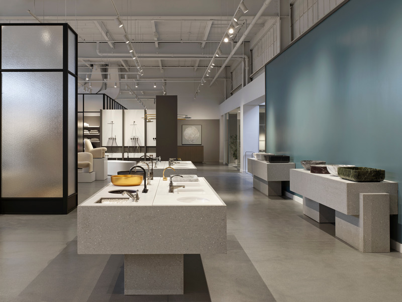 Dossier de presse | 889-08 - Communiqué de presse | BURDIFILEK’s Sophisticated Design Embodies the Essence of a Luxury Brand - BURDIFILEK - Design d’intérieur commercial - Crédit photo : A-Frame Studio