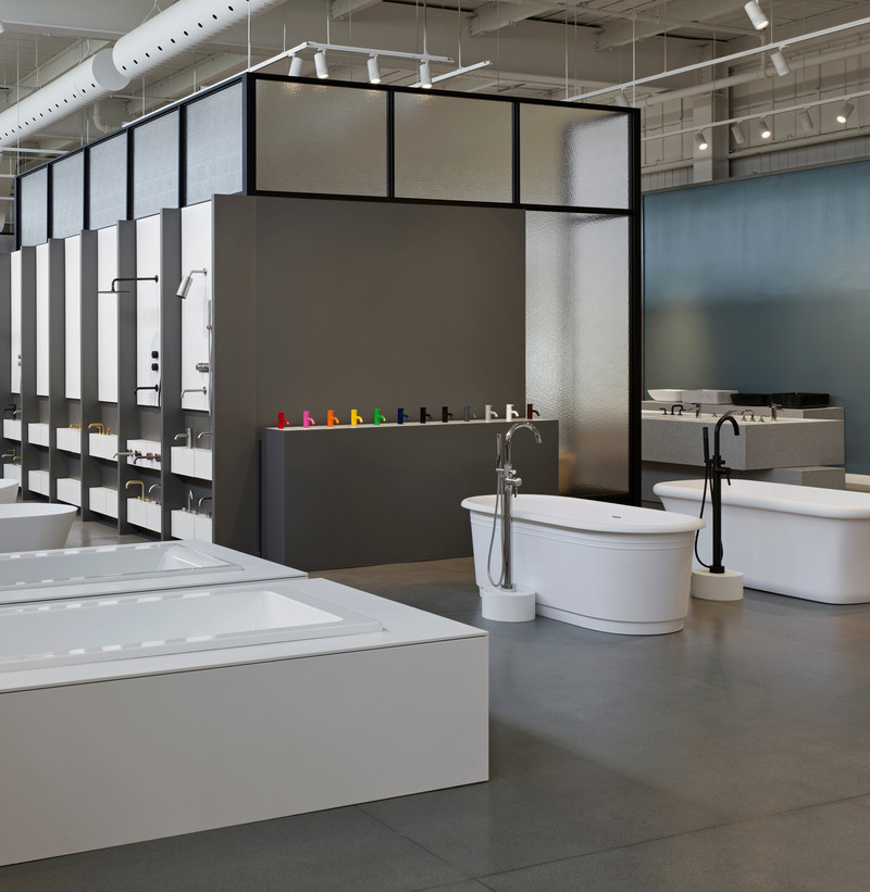 Dossier de presse | 889-08 - Communiqué de presse | BURDIFILEK’s Sophisticated Design Embodies the Essence of a Luxury Brand - BURDIFILEK - Design d’intérieur commercial - Crédit photo : A-Frame Studio