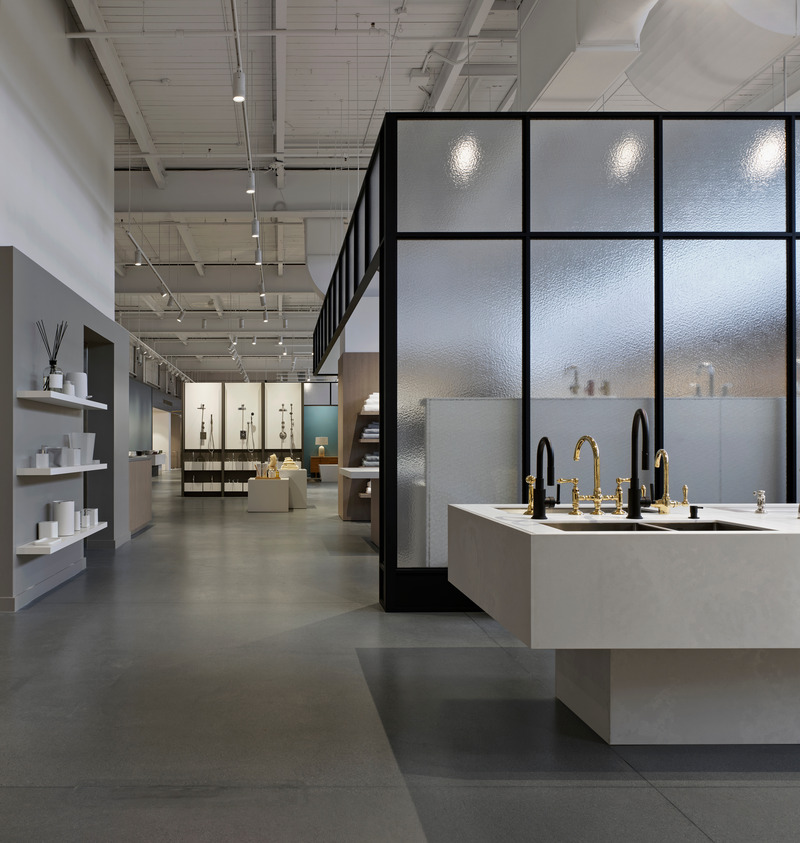 Dossier de presse | 889-08 - Communiqué de presse | BURDIFILEK’s Sophisticated Design Embodies the Essence of a Luxury Brand - BURDIFILEK - Design d’intérieur commercial - Crédit photo : A-Frame Studio