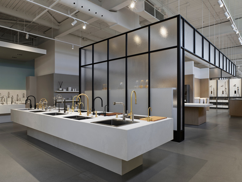 Dossier de presse | 889-08 - Communiqué de presse | BURDIFILEK’s Sophisticated Design Embodies the Essence of a Luxury Brand - BURDIFILEK - Design d’intérieur commercial - Crédit photo : A-Frame Studio