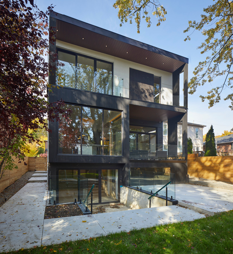 Dossier de presse | 2182-05 - Communiqué de presse | douBLe House - Alva Roy - Architecture résidentielle - Rear View  - Crédit photo : Tom Arban 