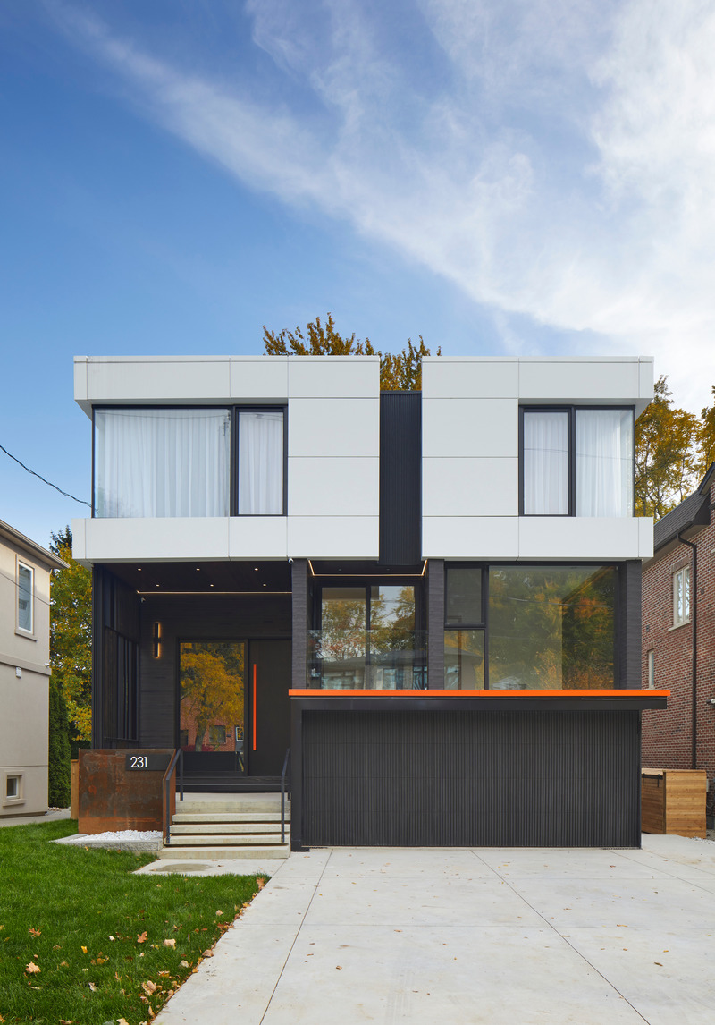 Dossier de presse | 2182-05 - Communiqué de presse | douBLe House - Alva Roy - Architecture résidentielle - Front View - Crédit photo : Tom Arban 