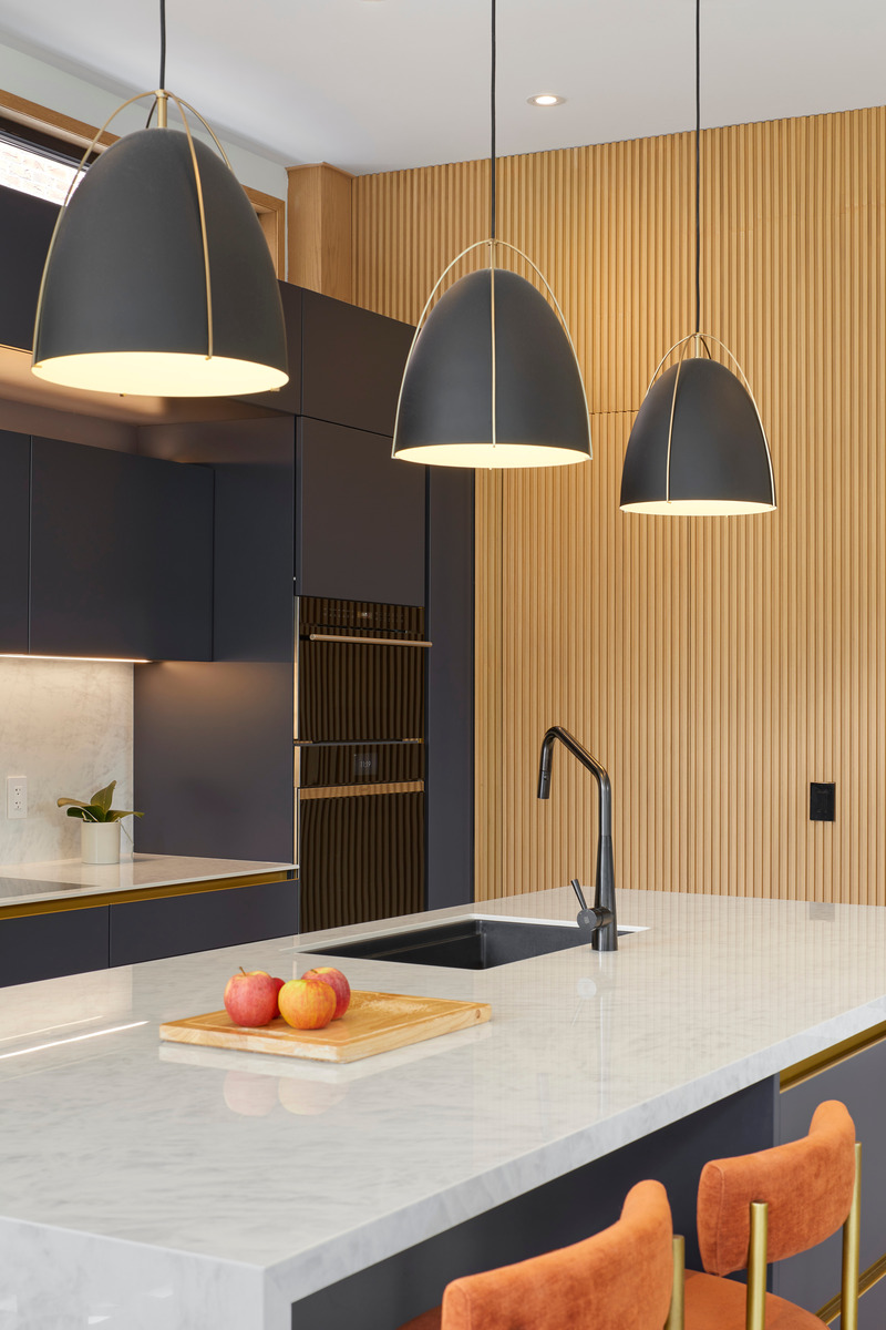 Dossier de presse | 2182-05 - Communiqué de presse | douBLe House - Alva Roy - Architecture résidentielle - Kitchen - Crédit photo : Tom Arban 
