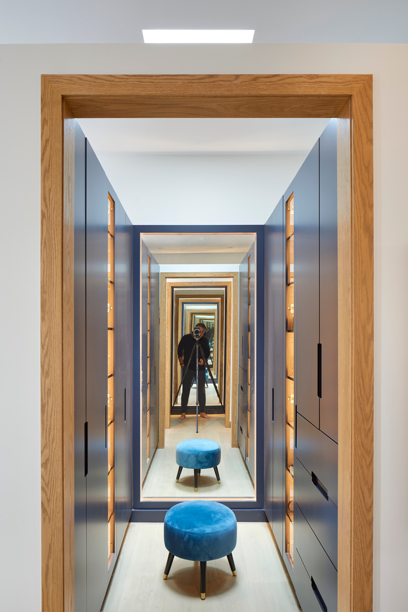 Dossier de presse | 2182-05 - Communiqué de presse | douBLe House - Alva Roy - Architecture résidentielle - Walking Closet - Crédit photo : Tom Arban 