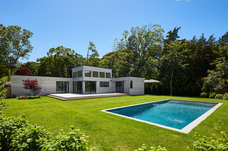 Dossier de presse | 5897-04 - Communiqué de presse | Shift House - Palette Architecture - Architecture résidentielle - Rear Yard and Pool - Crédit photo : Jody Kivort