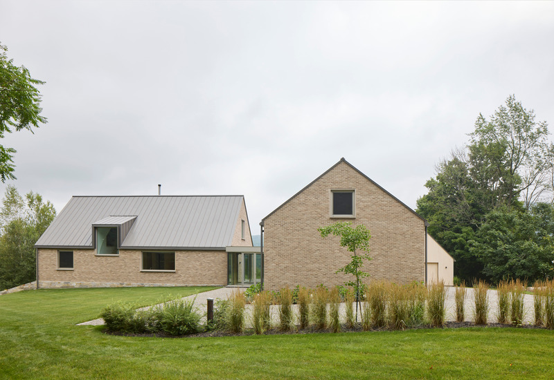 Press kit | 780-09 - Press release | Des Lauriers House - Paul Bernier Architecte - Residential Architecture - Photo credit: James Brittain