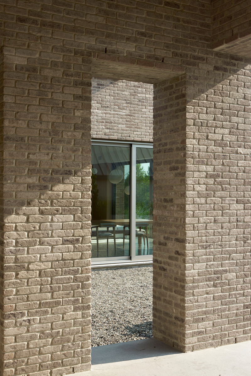 Press kit | 780-09 - Press release | Des Lauriers House - Paul Bernier Architecte - Residential Architecture - Photo credit: James Brittain
