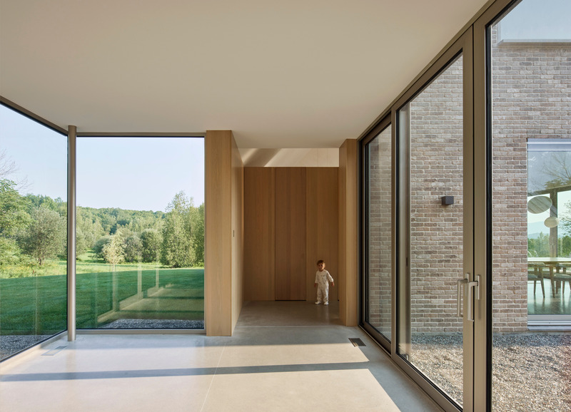 Press kit | 780-09 - Press release | Des Lauriers House - Paul Bernier Architecte - Residential Architecture - Photo credit: James Brittain