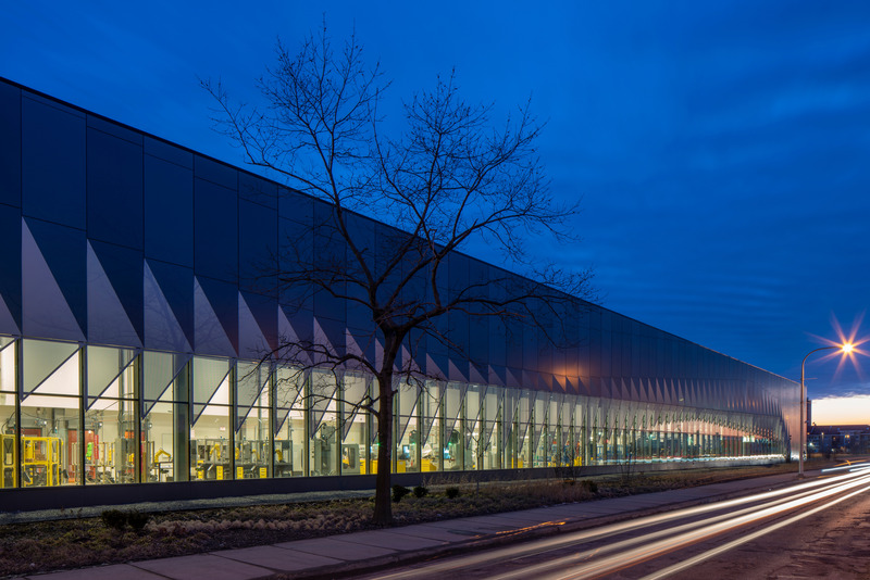 Press kit | 2329-09 - Press release | Richard J. Daley College Campus - JGMA - Institutional Architecture - MTEC North Elevation - Photo credit: Tom Rossiter