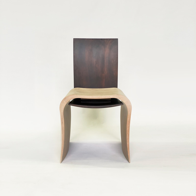 Dossier de presse | 7618-01 - Communiqué de presse | hm-LI Studio Introduces Three New Furniture Collections: Weaving Chair, Le Sourire Chair, and Curl Cabinet Series - hm-LI Studio - Produit - Crédit photo : hm-LI Studio