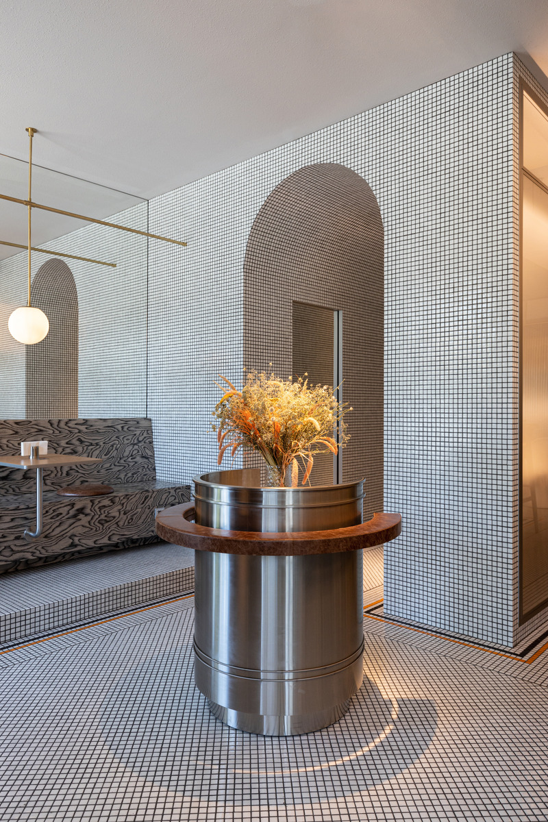 Press kit | 6673-01 - Press release | Lumo Bistro - YOD Group - Commercial Interior Design - Photo credit: photo: Oleksandr Anhelovskyi