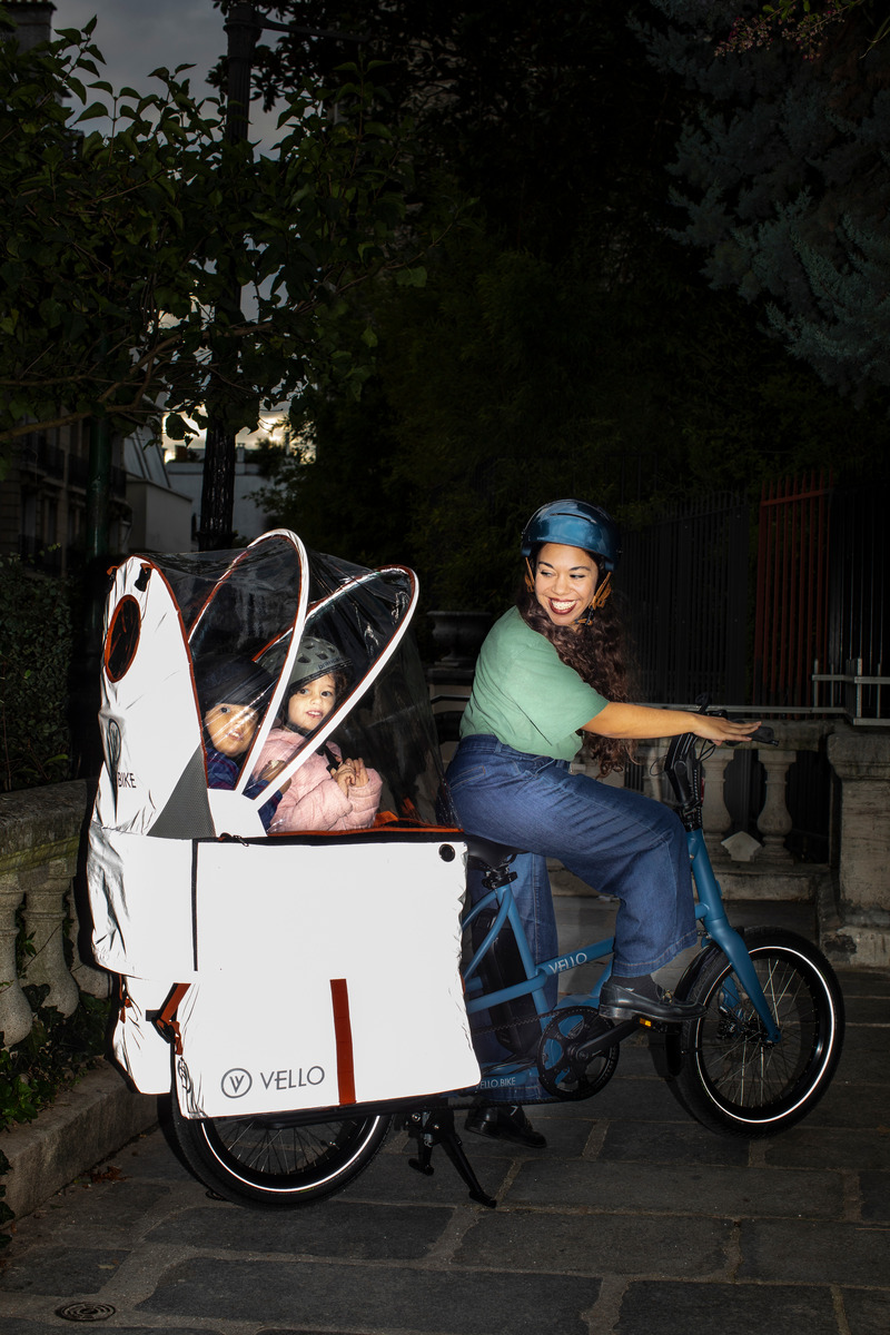 Press kit | 1833-08 - Press release | VELLO SUB Full Weather Protection with the Cocoon 360°Reflective - VELLO Bike - Product - VELLO SUB Cocoon 9 - Photo credit: Felix Busso for VELLO Bike