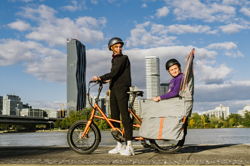 Press kit | 1833-08 - Press release | VELLO SUB Full Weather Protection with the Cocoon 360°Reflective - VELLO Bike - Product - VELLO SUB Cocoon 14 - Photo credit: Leonardo Ramirez for VELLO Bike