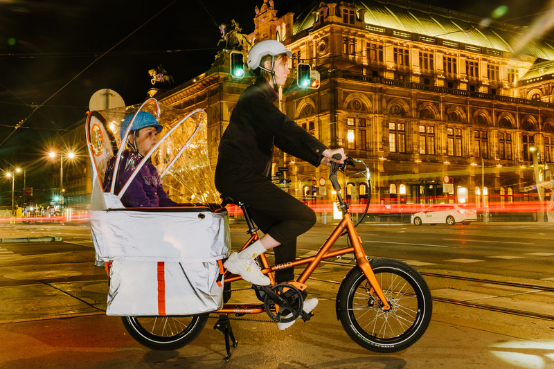 Press kit | 1833-08 - Press release | VELLO SUB Full Weather Protection with the Cocoon 360°Reflective - VELLO Bike - Product - VELLO SUB Cocoon 17 - Photo credit: Leonardo Ramirez for VELLO Bike