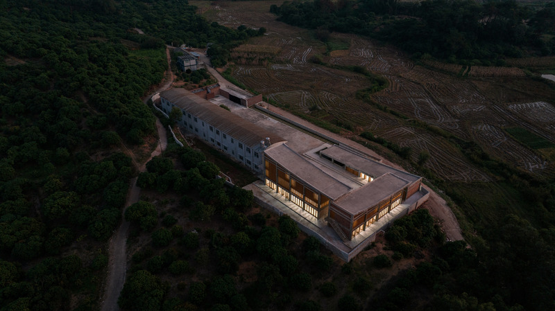 Press kit | 7614-01 - Press release | Duling Educational and Cultural Centre - Project Mingde (The University of Hong Kong) - Institutional Architecture - Photo credit: Jin Weiqi