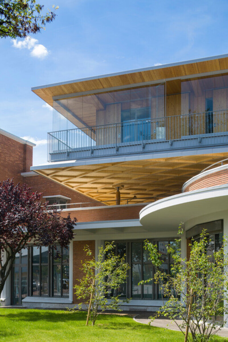 Salle de presse | v2com-newswire | Fil de presse | Architecture | Design | Art de vivre - Communiqué de presse - Recyclage vertueux. Un nouveau lycée au Bourget. - Hubert & Roy architectes et associés