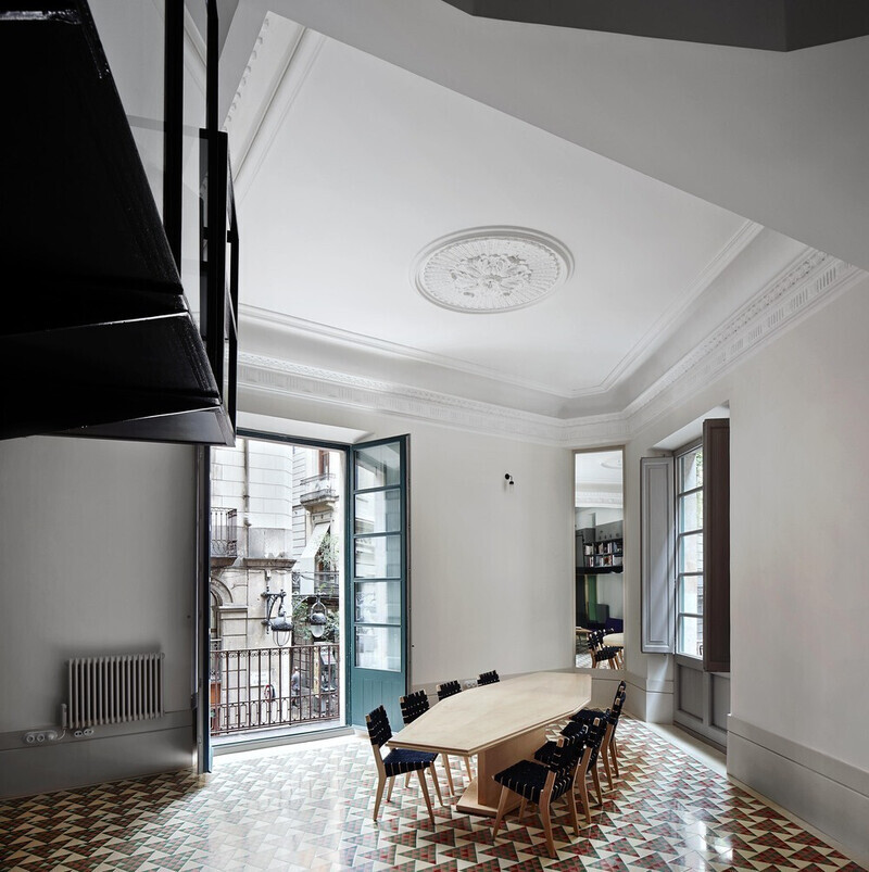 Salle de presse | v2com-newswire | Fil de presse | Architecture | Design | Art de vivre - Communiqué de presse - Carrer Avinyó nommé intérieur de l'année 2013 à la cérémonie des prix internationaux - INSIDE: World Festival of Interiors