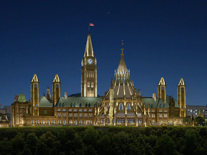 Dossier de presse - Communiqué de presse - La Cité parlementaire d’Ottawa, un véritable «joyau dans la nuit» - Lemay