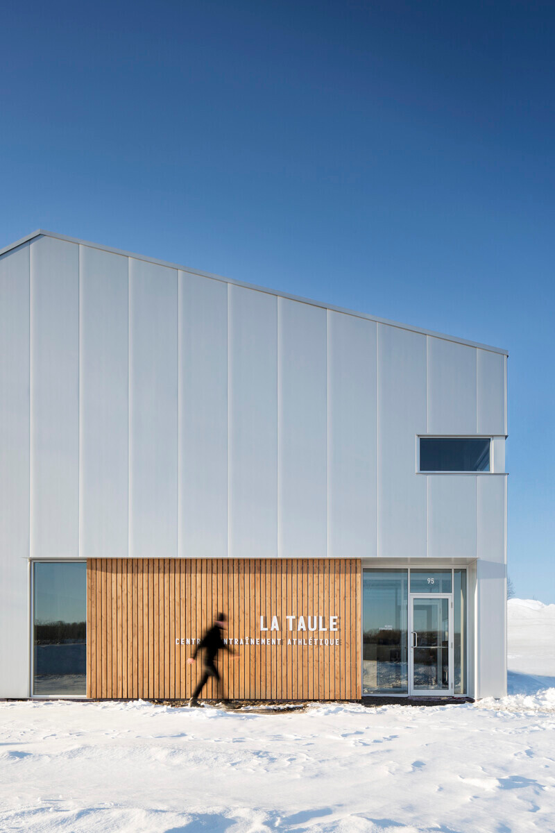 Salle de presse | v2com-newswire | Fil de presse | Architecture | Design | Art de vivre - Communiqué de presse - La Taule - Centre d'entraînement - Architecture Microclimat