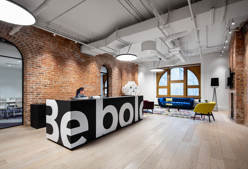 Newsroom | v2com-newswire | Newswire | Architecture | Design | Lifestyle - Press release - Bold and bright: OneSpan office highlights the symbiotic relationship between lighting and thoughtful design - LumiGroup