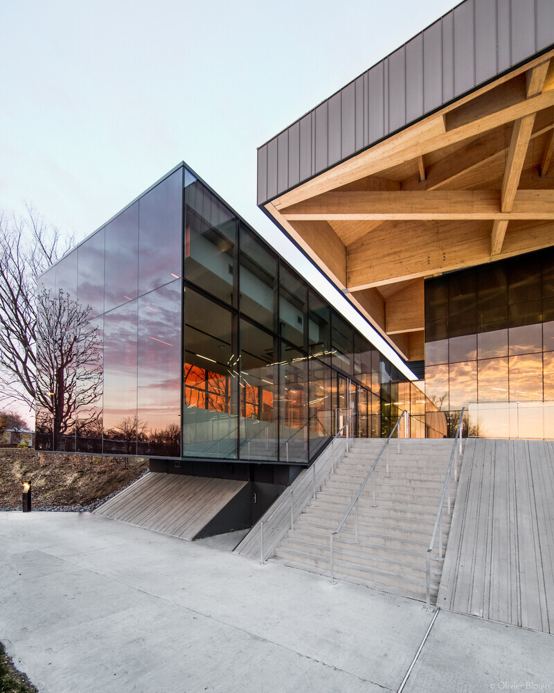 Salle de presse | v2com-newswire | Fil de presse | Architecture | Design | Art de vivre - Communiqué de presse - Le Stade de soccer de Montréal récompensé au AAP American Architecture Prize 2016 - Saucier + Perrotte Architectes/HCMA